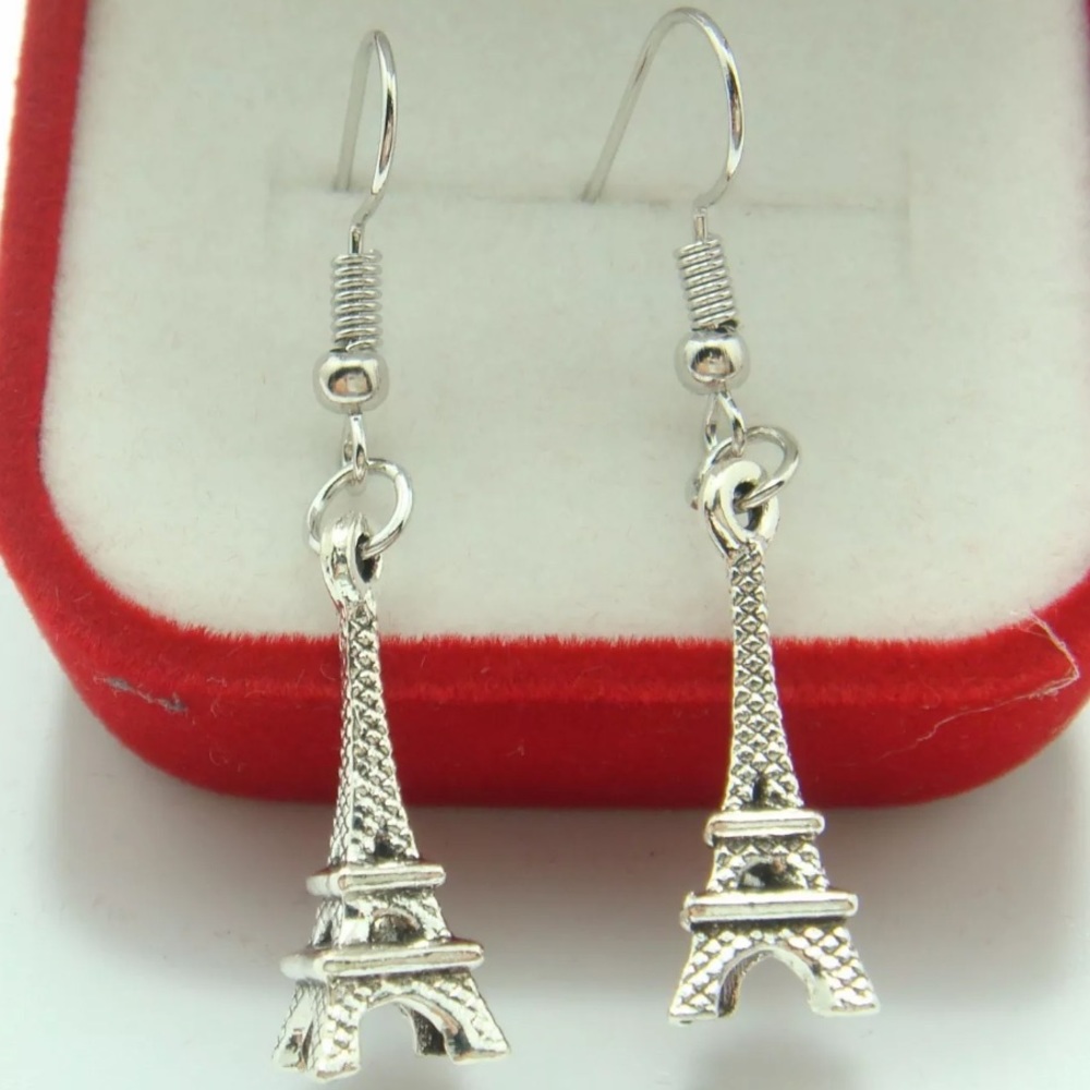2 PAIRS LEFT - 🎉HP Eiffel Tower Earrings